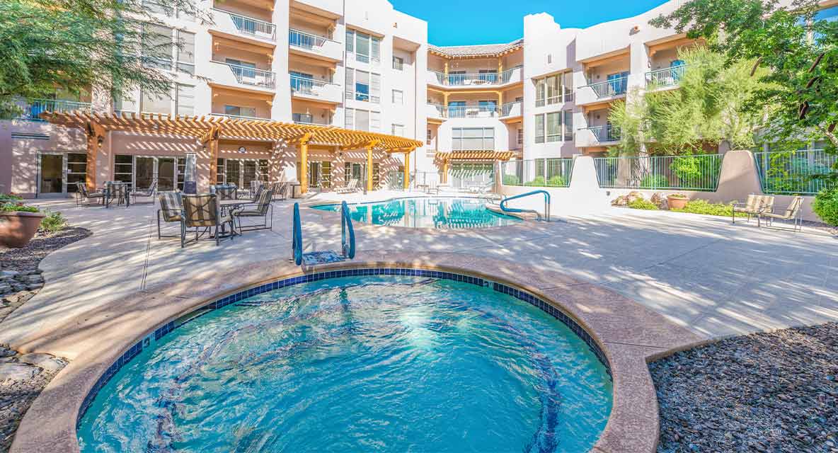 Vi at Grayhawk outdoor hot tub and pool. 