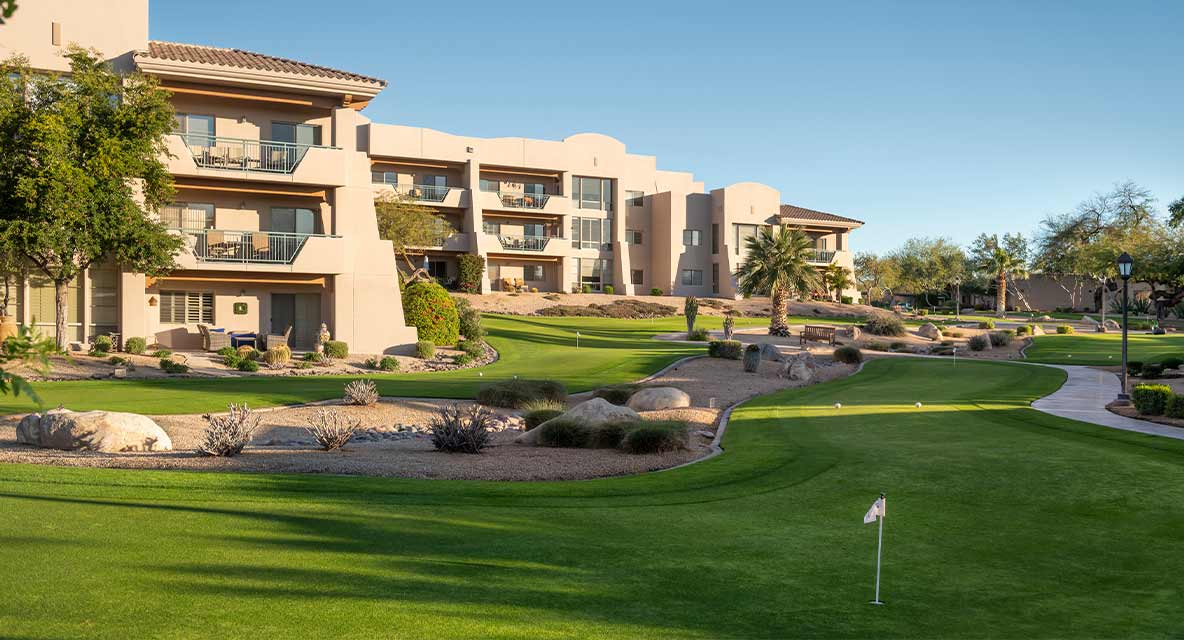 Vi at Grayhawk putting green. 