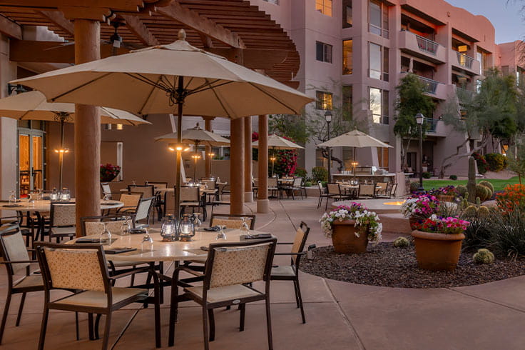 Vi at Grayhawk outside dining.