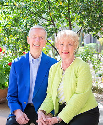 David and Pat Sauer sitting together