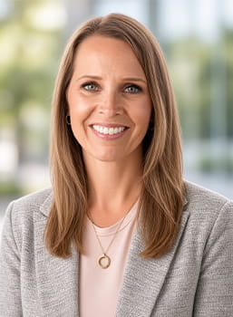 Melanie Bartola headshot. 