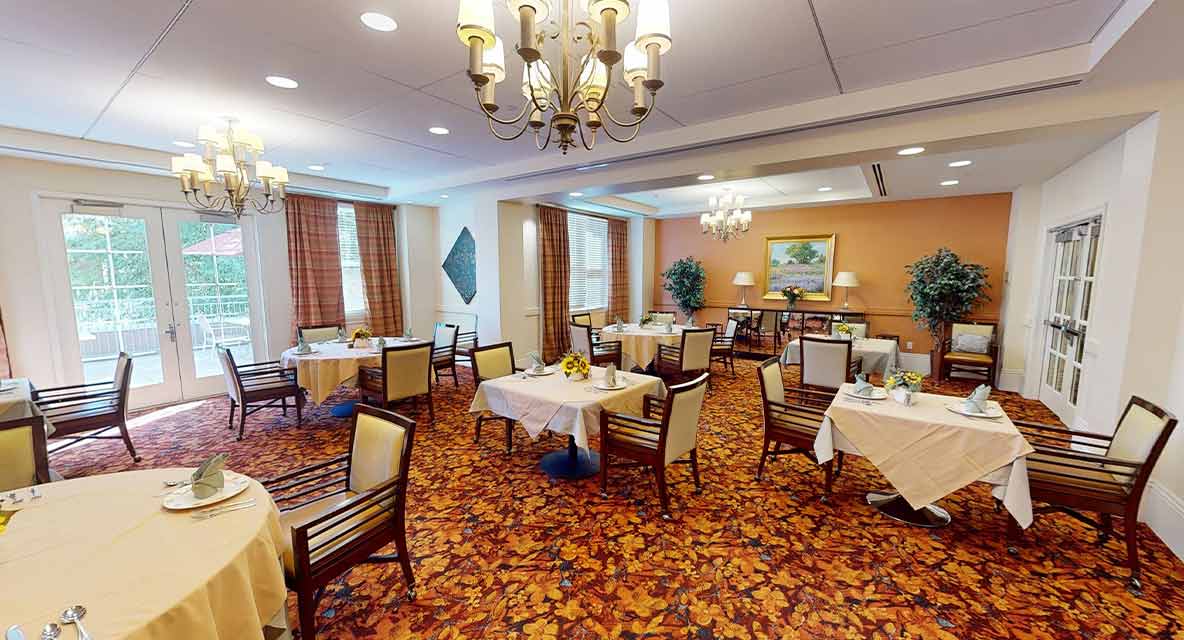 Vi at Silverstone - Assisted Living Dining