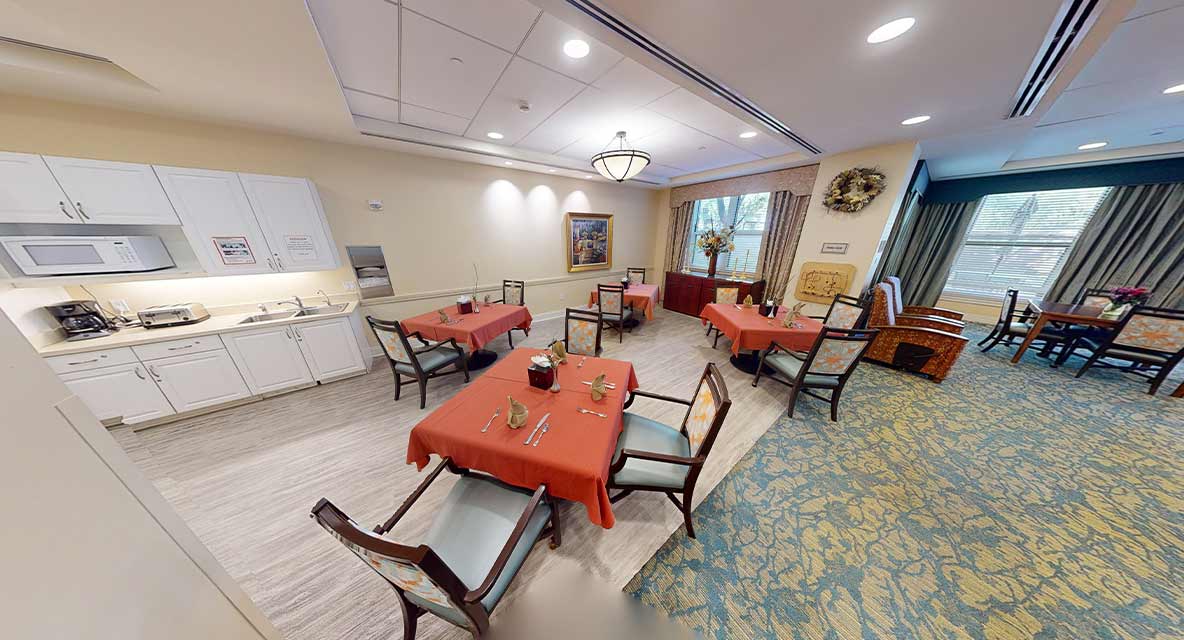 Vi at Silverstone - Memory Support Dining