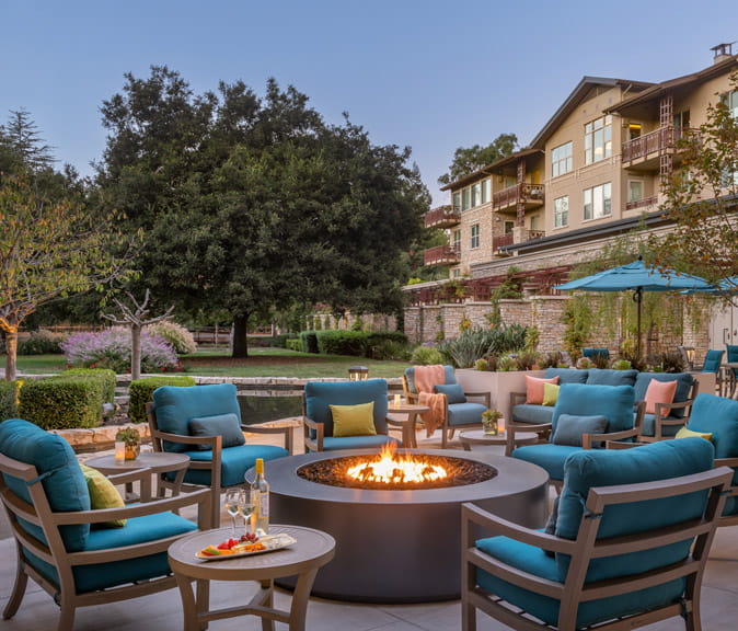 A Vi at Palo Alto firepit at dusk.