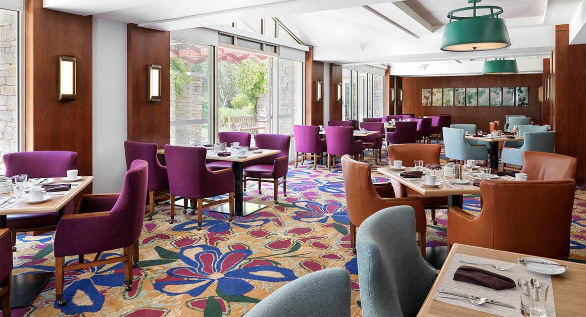 Vi at Palo Alto Club Room. 