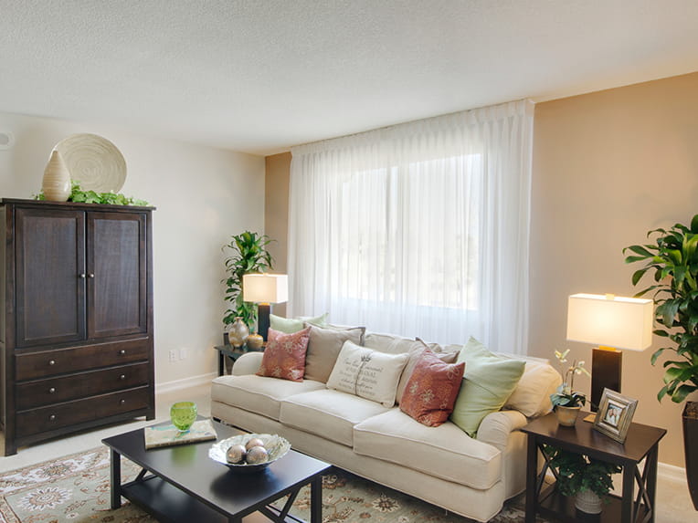 Regalo - 1768 square feet - 2 Bed, 2 Bath + Den