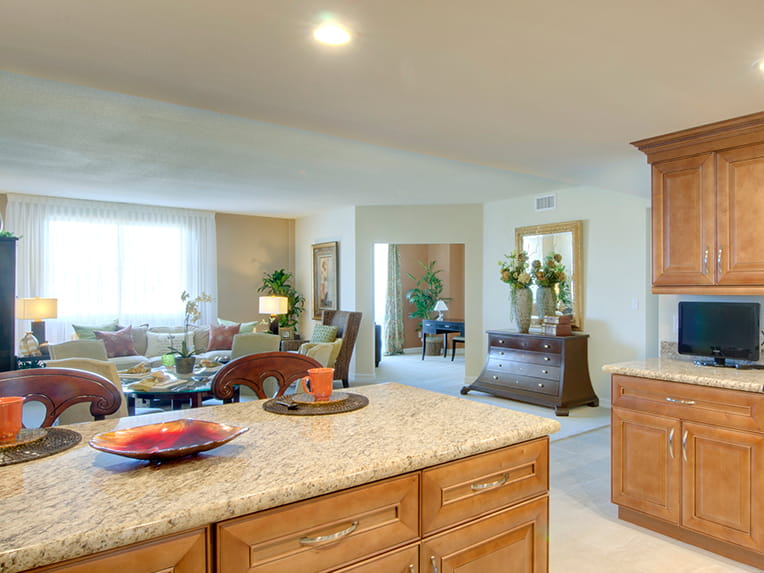 Regalo - 1768 square feet - 2 Bed, 2 Bath + Den