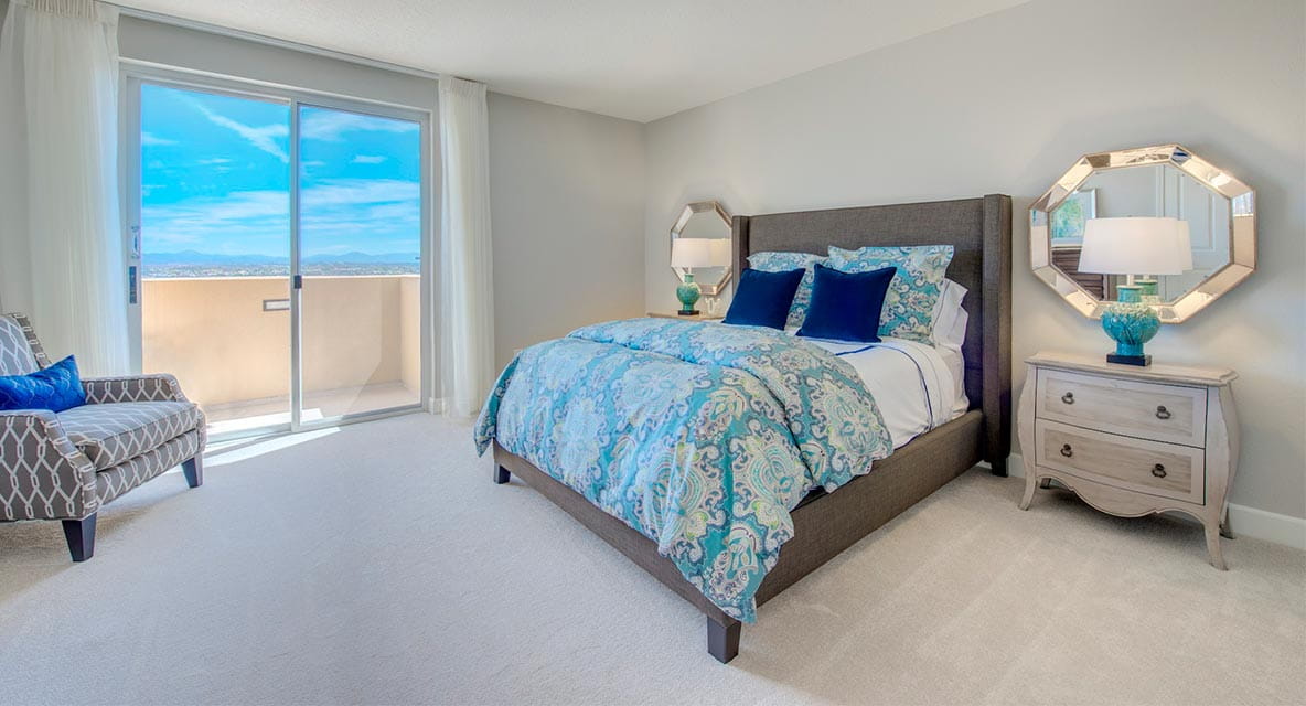 Vi at La Jolla Village bedroom. 