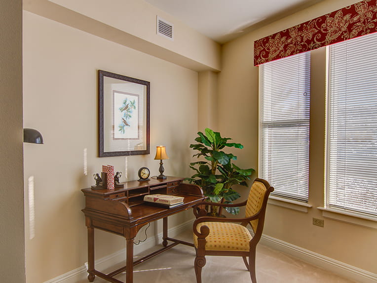 Wolf Creek - 1104 square feet - 1 Bed, 1.5 Bath + Den