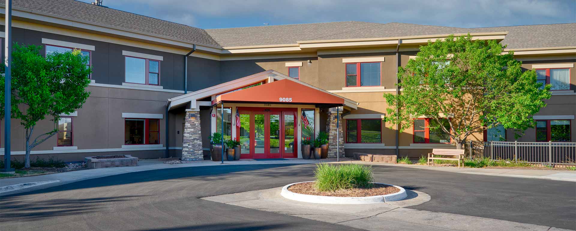 Vi at Highlands Ranch care center exterior. 