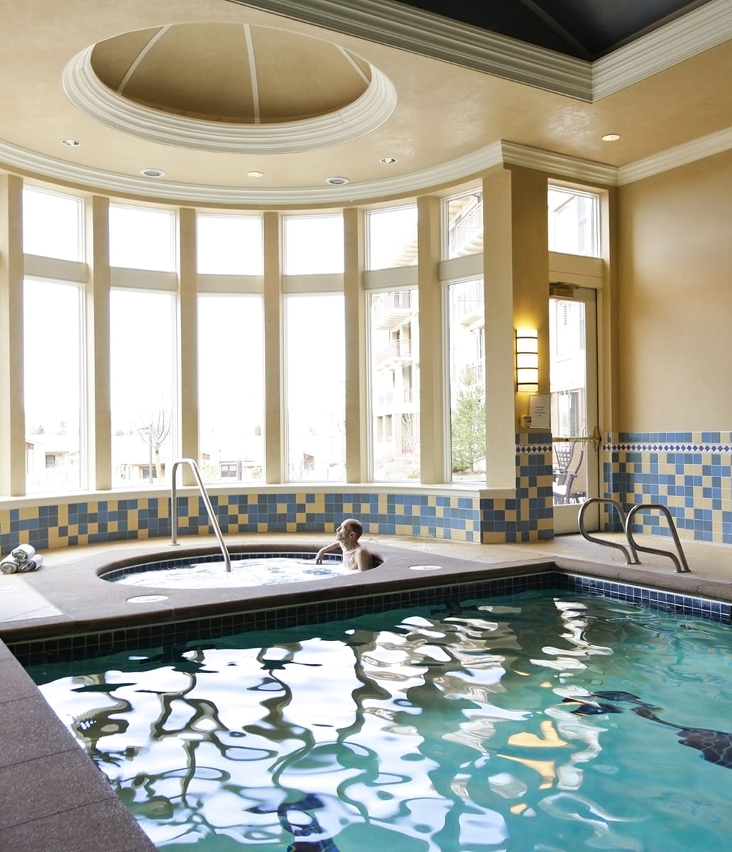 The pool and whirlpool.