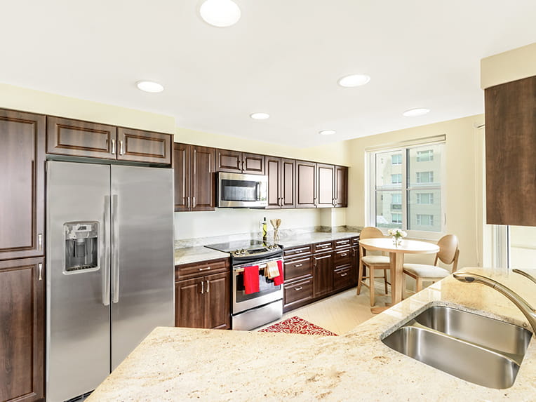 Rembrandt - 1728 square feet - 2 Bed, 2.5 Bath + Den