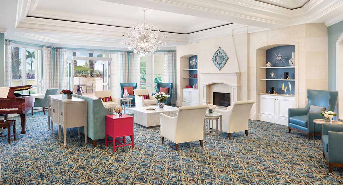 Vi at Aventura lobby.