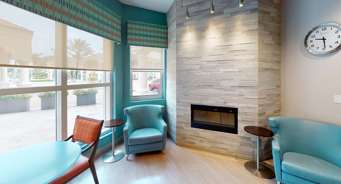 Vi at Aventura Café Biscotti.