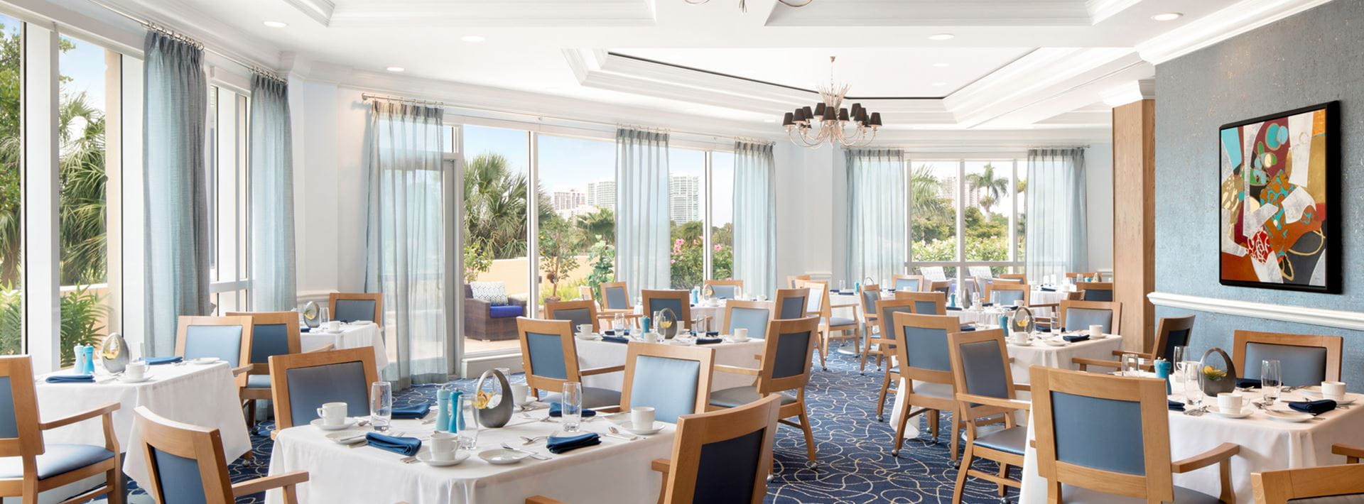 Vi Living at Aventura Dining