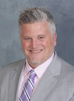 Ryan Knisely headshot.