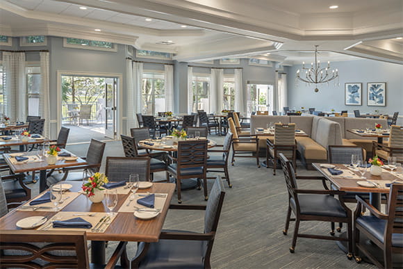 TidePointe, a Vi Community - Magnolia Dining. 