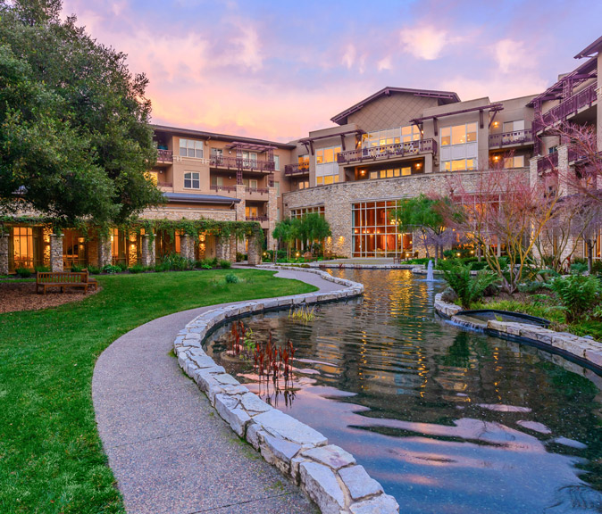 Vi at Palo Alto's exterior.
